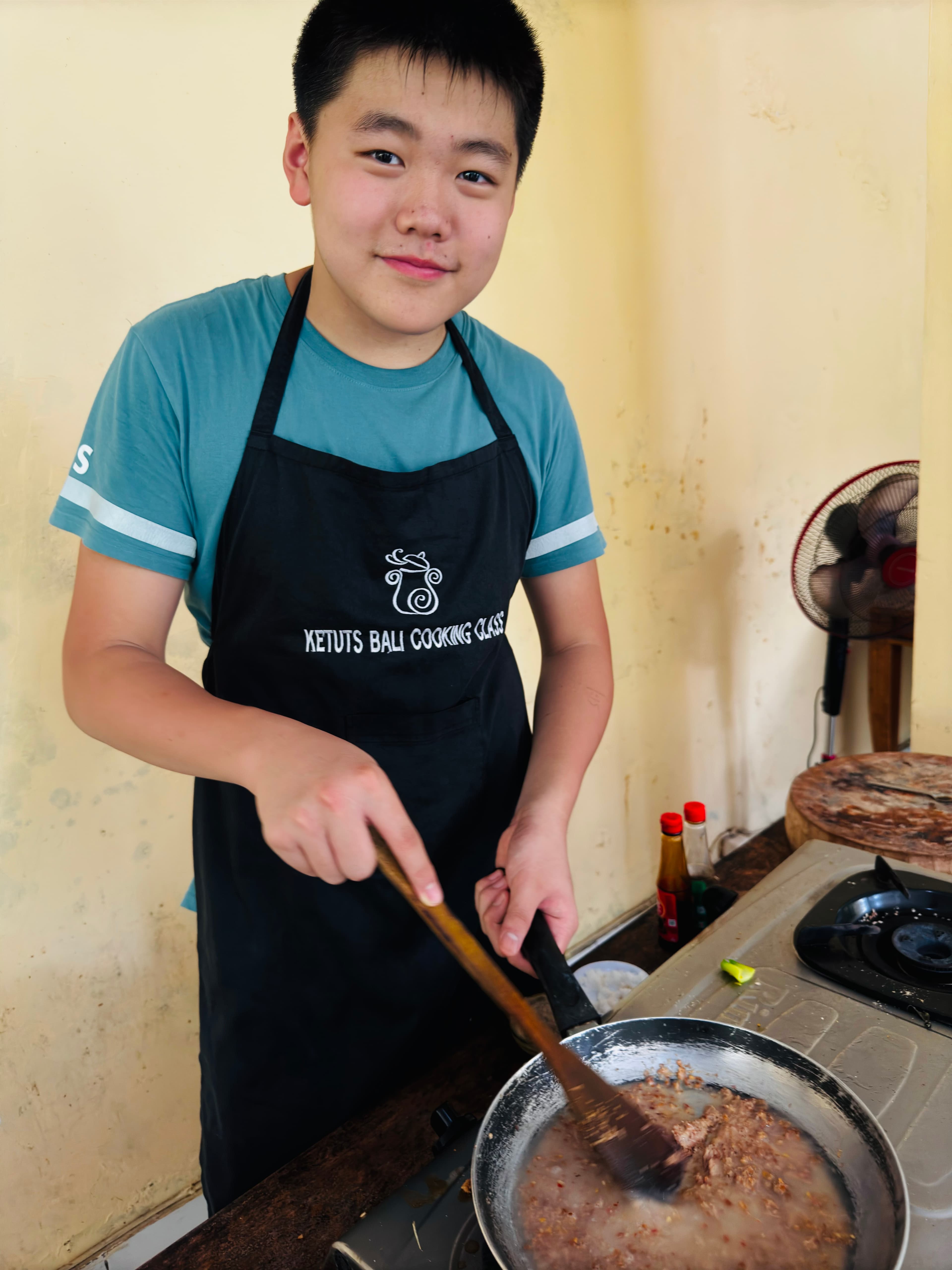 Balinese cooking class group