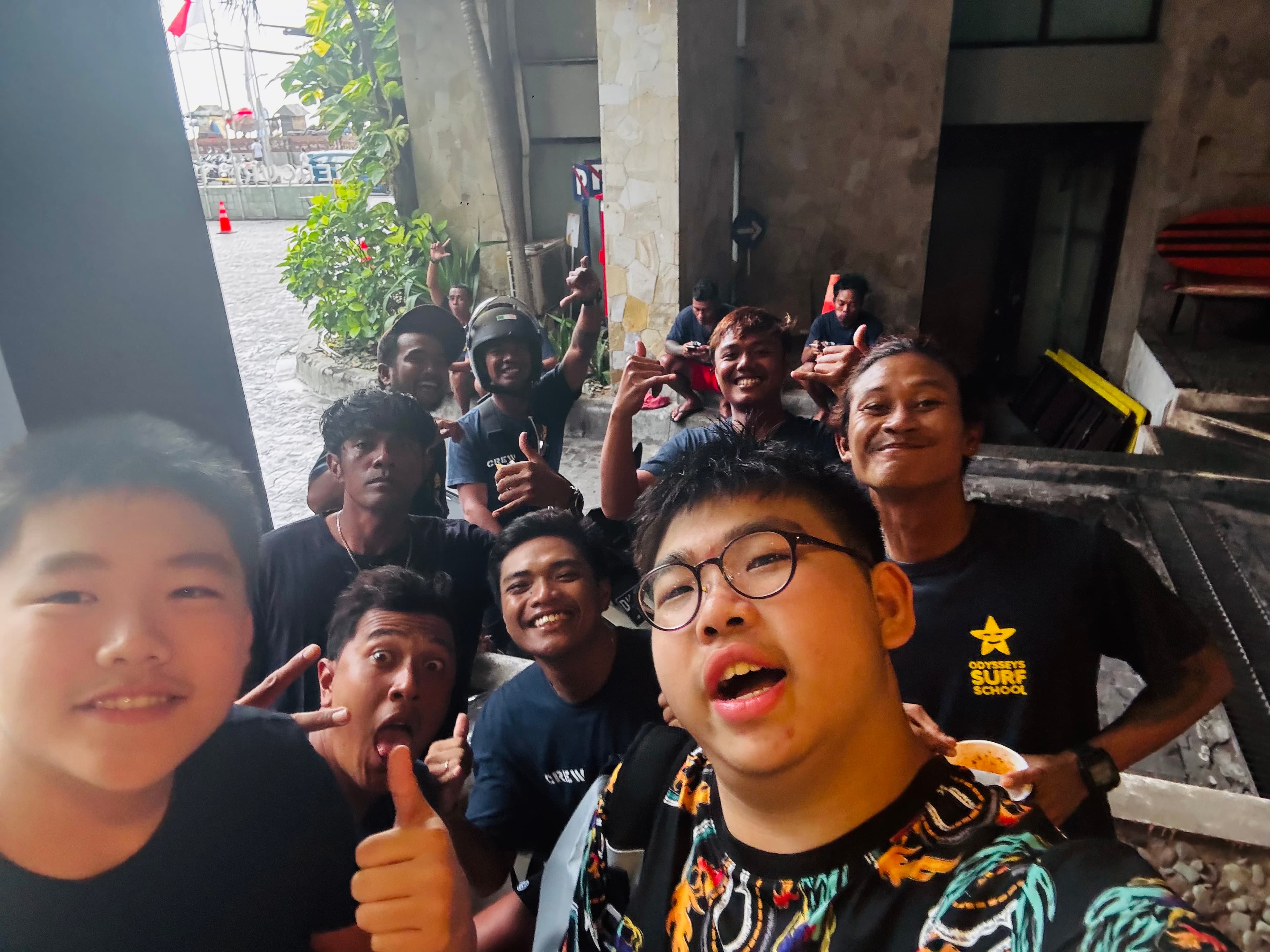 Photo with the surf coaches